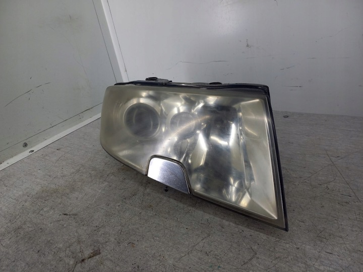 PHARE AVANT DROITE SKODA SUPERB I 246754-00 HELLA
