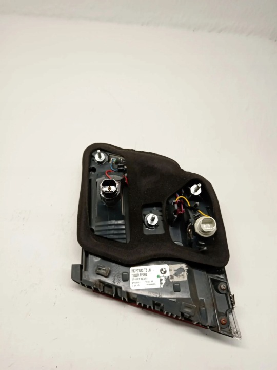 2013 BMW 7 F01 F02 F03 F04 PHARE ARRIÈRE DANS CLAPET 7300271