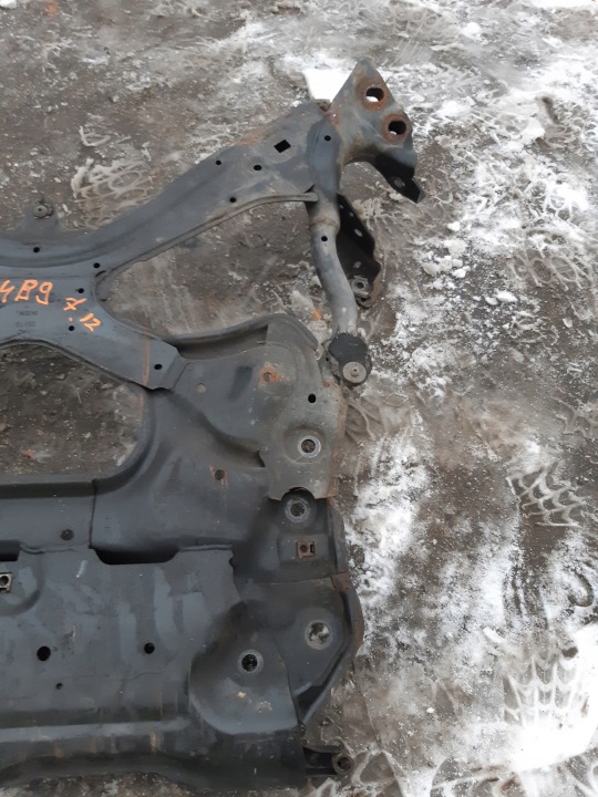 AUDI A4 B9 CHÂSSIS CHÂSSIS BERCEAU AVANT 8W2399347F