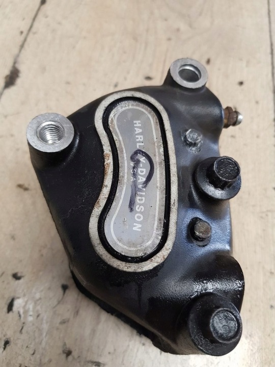 ÉTRIER DE FREIN DE FREIN AVANT HARLEY DAVIDSON SOFTAIL FAT BOY 44046-00D
