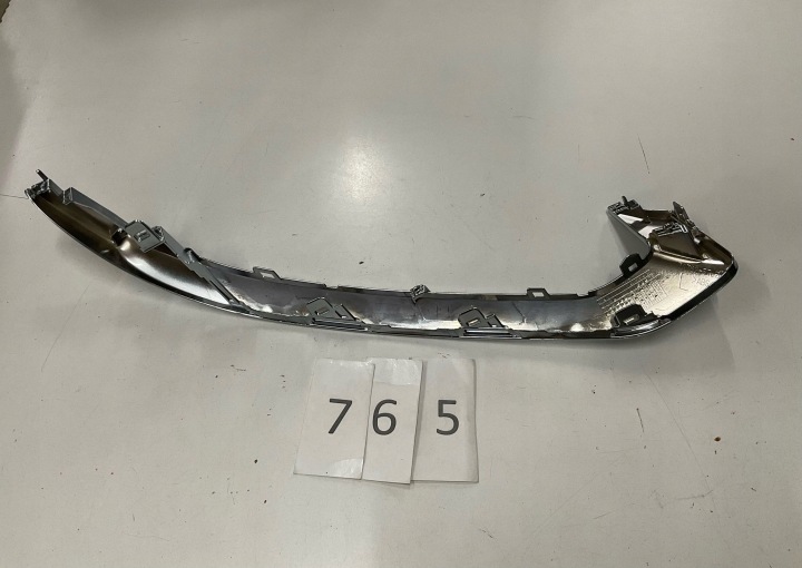 MOULURE CHROME HALOGÈNE PARE-CHOCS AVANT SUZUKI KIZASHI GAUCHE 765.