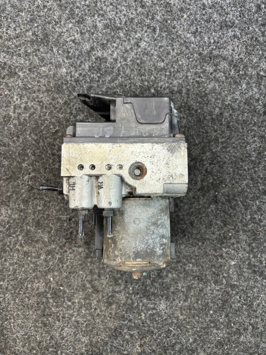 POMPE ABS AUDI A4B5 1.6B 8D0614111 565162702
