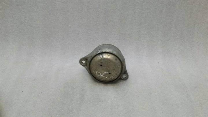 PORSCHE 911 996 RIGHT ENGINE MOUNT 99337504908 MOTEUR HOLDER