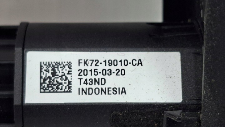 2015 LAND ROVER DISCOVERY SPORT PRISE USB FK7219010CA