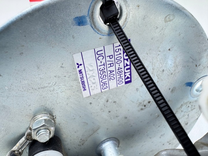 SUZUKI GW 250 INAZUMA 12R POMPE CARBURANTS