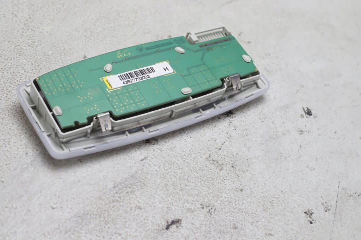 2015 BMW 4 F32 F33 AMPOULE PLAFONNIERS ARRIÈRE 7793002