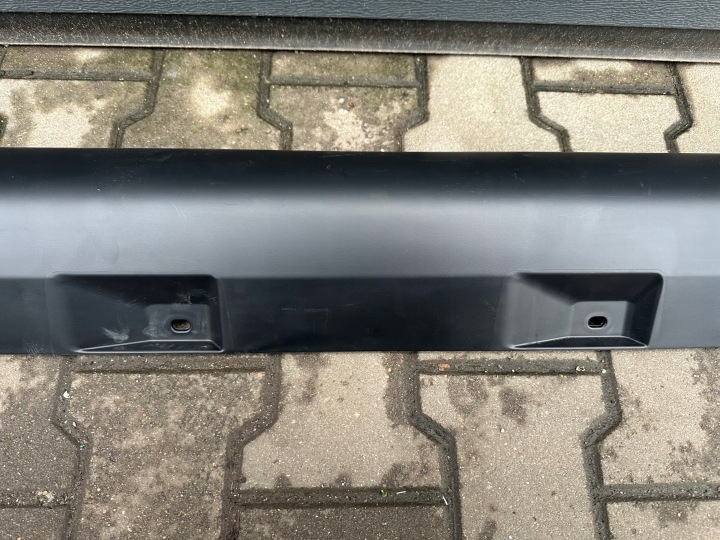 TOYOTA VERSO II MOULURE SEUIL DROITE 75851-0F010