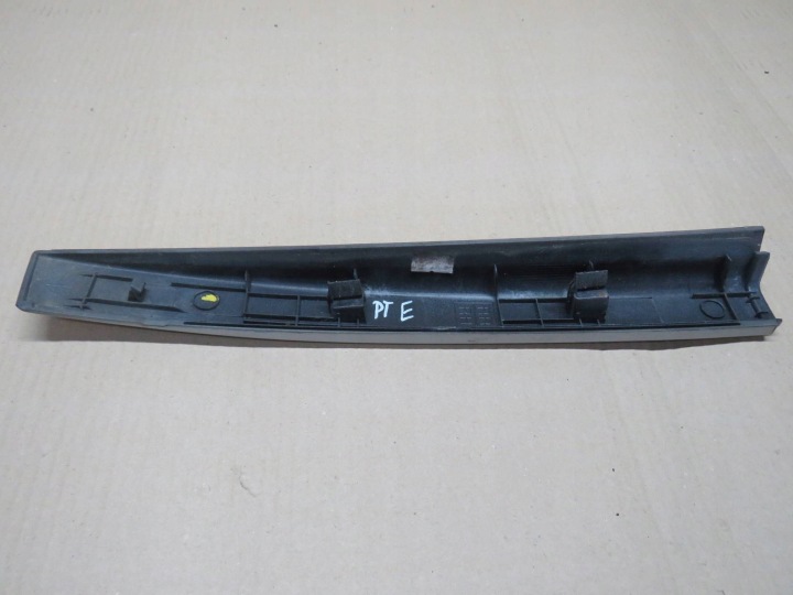 KIA SPORTAGE III REVÊTEMENT MOULURE RAMPE BOUCHON DROITE ARRIÈRE 872663W500