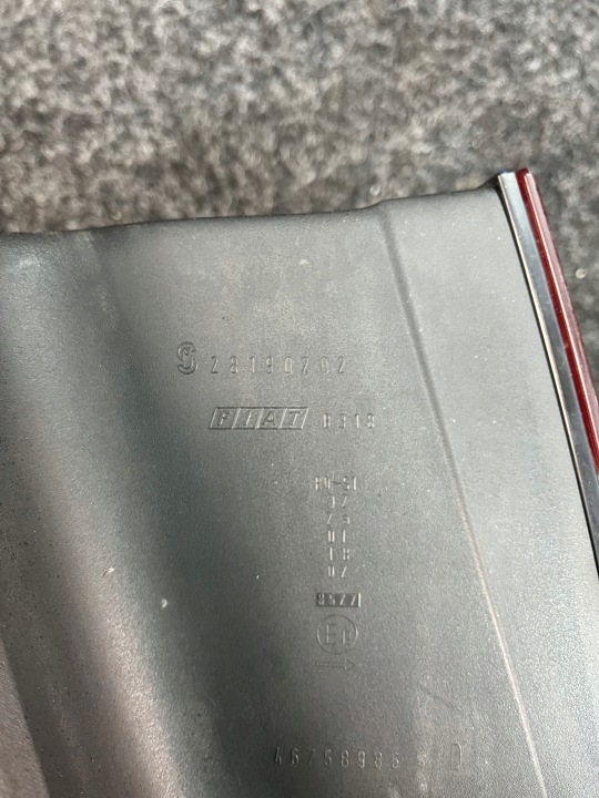 PHARE DROITE ARRIÈRE FIAT STILO 46758989