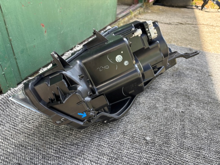 SUZUKI VITARA III 3 PHARE GAUCHE AVANT GAUCHE AVANT PROJECTEUR