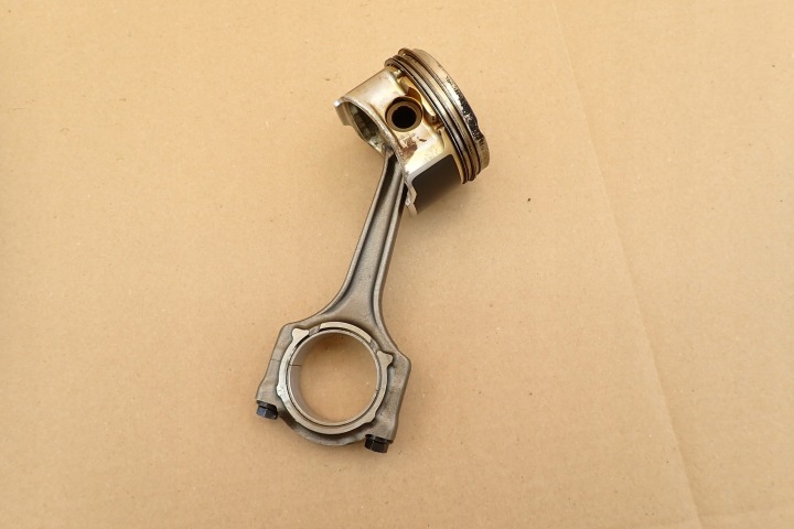 PISTON BIELLE FIAT TIPO II 2015- 1.4 16V 95KM 843A1000 55196809 OEM