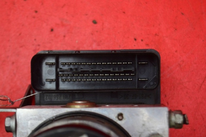 POMPE ABS 6771486 10.0960-0831.3 6771487 BMW E90 E91 2.0I 150 KM 04-10