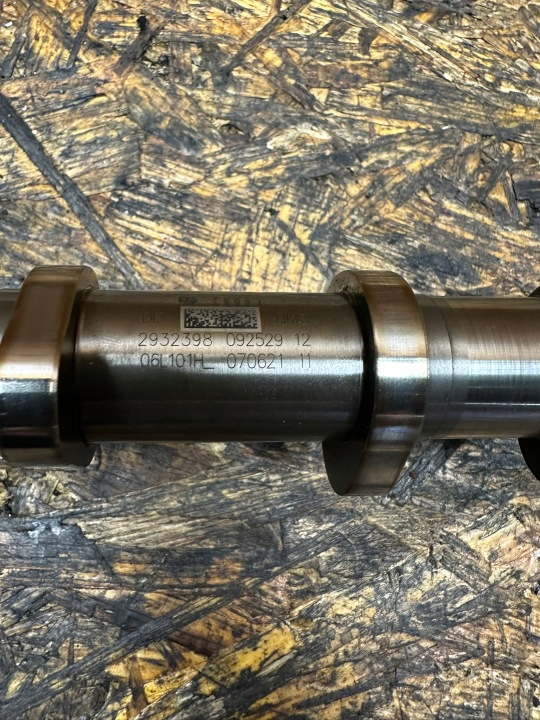 ARBRE À CAMES ADMISSION AUDI VW 2.0 TFSI 06L109088B