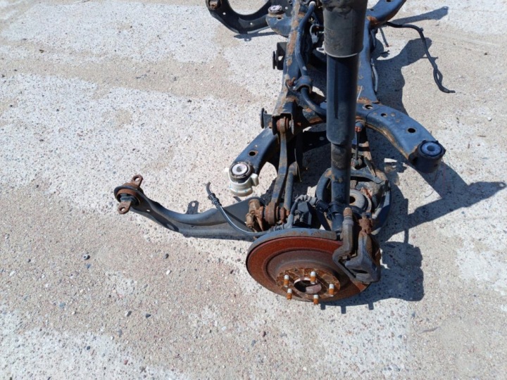 MAZDA CX-5 II 2.5B 4WD POUTRE SUSPENSIONS ARRIÈRE