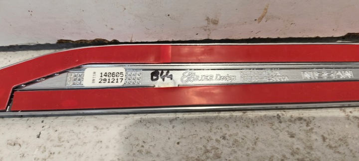 MOULURE CHROME PORTES GAUCHE NISSAN QASHQAI II J11