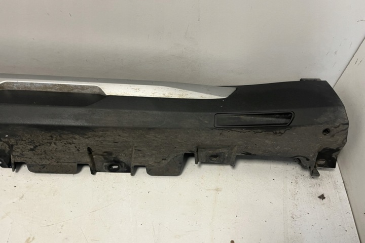 ENSEMBLE SEUIL BMW 8498999 2020