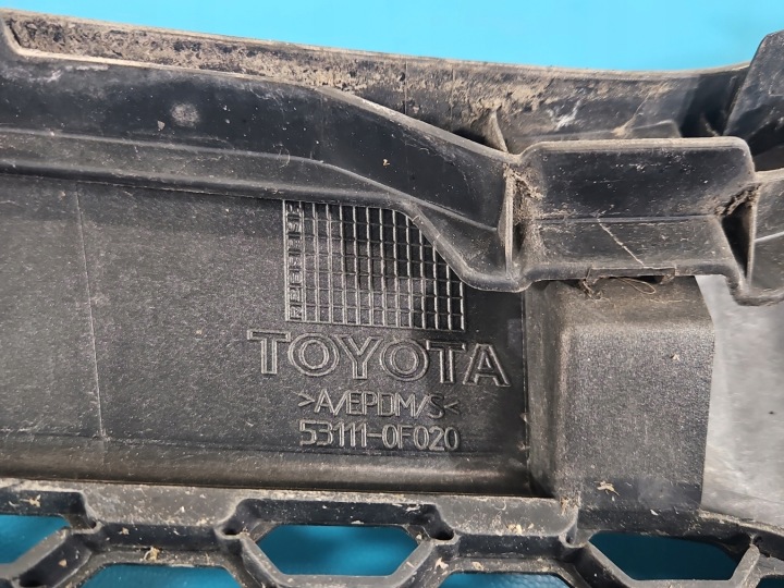 CALANDRE GRILLE TOYOTA COROLLA VERSO II 04-07