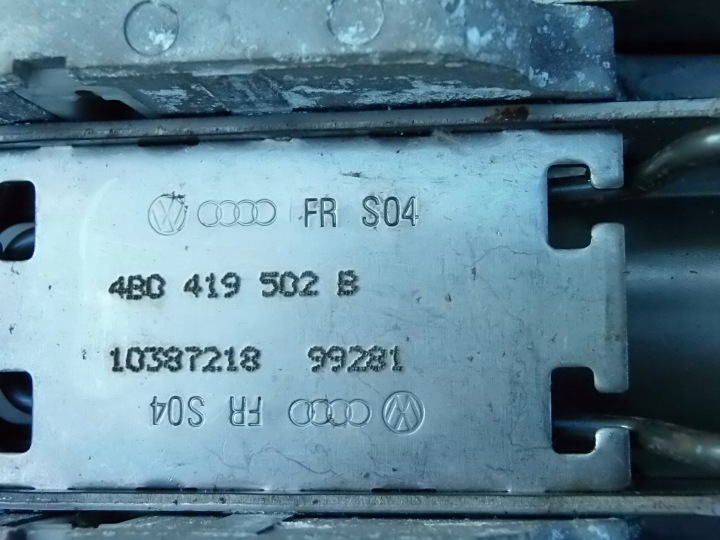 COLONNE CONTACTEUR D'ALLUMAGE CLÉ AUDI A6 C5 2.5 TDI 4B0419502B