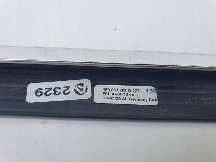AUDI A6 MOULURE VITRES PORTES AVANT GAUCHES AVANT 4F0853283G