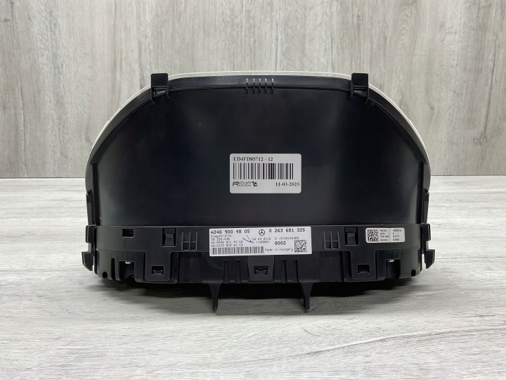MERCEDES-BENZ B W246 W242 2012 AVANT COMPTEUR COMPTEUR DE VITESSE