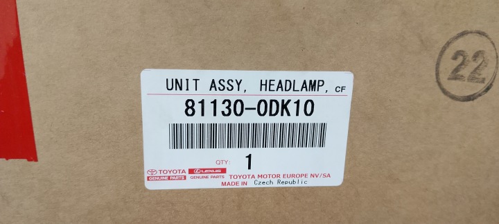 PHARE AVANT DROITE TOYOTA YARIS III 3 LIFT 17-20 LENTILLE LED 81130-0DK10