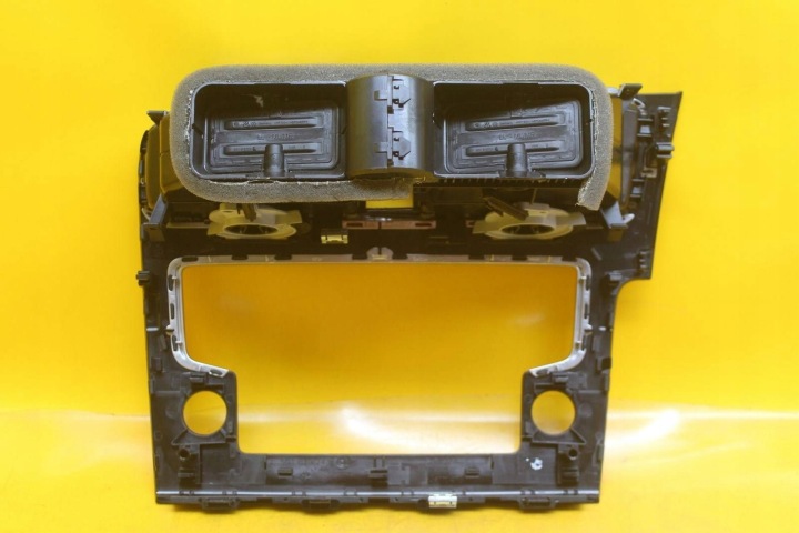 GRILLE CHÂSSIS PANNEAU CHÂSSIS RADIO VW GOLF VII 5G1819743 NR9825