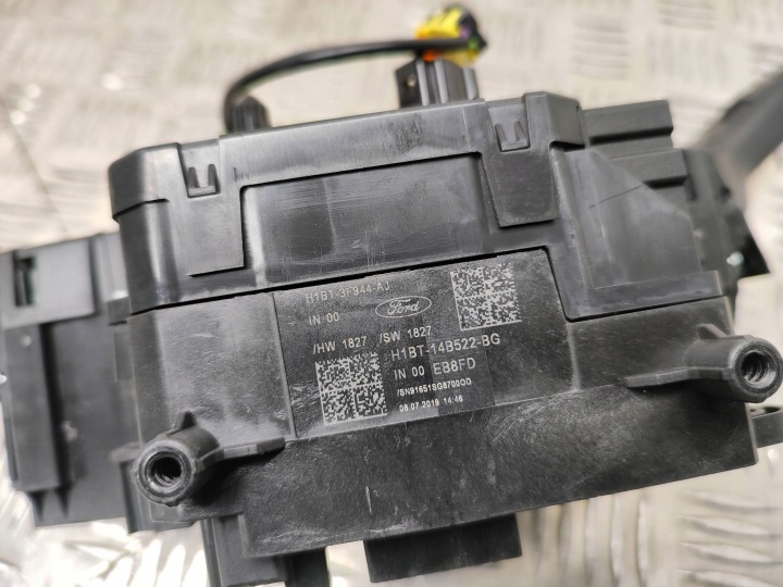 FORD FOCUS 2019 MANETTE COMMUTATEUR CLIGNOTANTS ESSUIE-GLACES