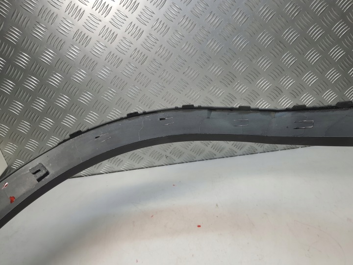 REVÊTEMENT MOULURE SUR AILE DROITE ARRIÈRE VOLKSWAGEN VW T-ROC 2GA854820G