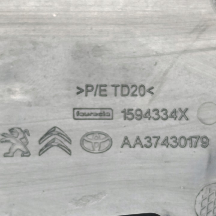 TOYOTA PROACE I VERSO GLISSIÈRE FIXATION PARE-CHOCS GAUCHE AVANT AA37430179
