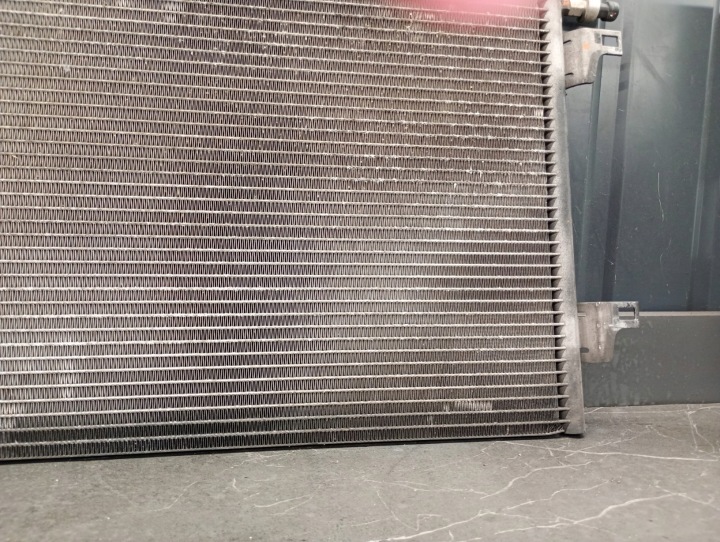 8200332852B RADIATEUR CLIMATISATION RENAULT LAGUNA II 1,9 DCI