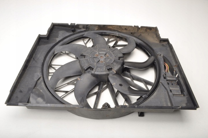 BMW E61 E60 3.0 D VENTILATEUR RADIATEUR 7801657