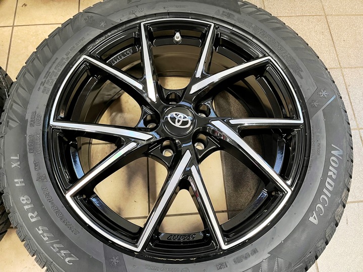 TOYOTA RAV4 V RUEDAS DE VERANO 225/60R18 NEXEN SENSORES DE PRESIÓN NUEVO ALEMANIA 