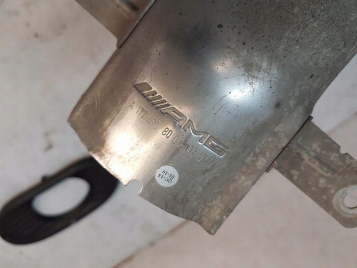 EMBOUT ÉCHAPPEMENT ÉCHAPPEMENT DROIT GAUCHE ENSEMBLE AMG MERCEDES A-KLASA W177 A35