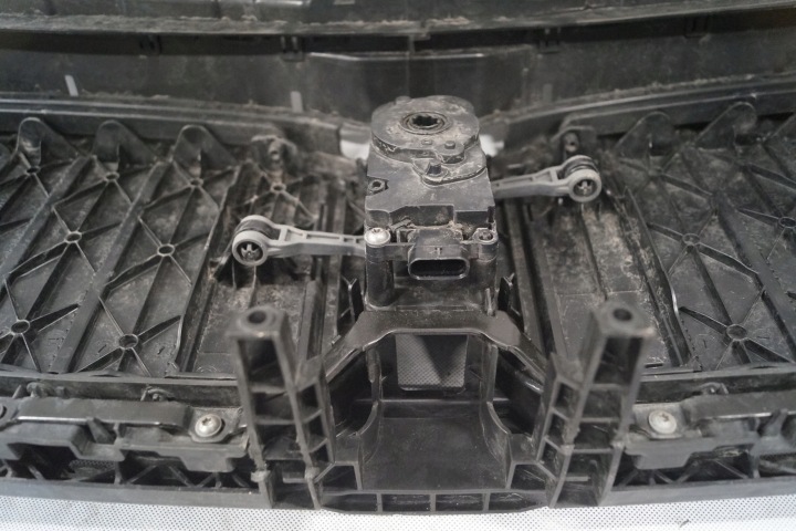 STORE JALOUSIE SUPÉRIEURE VOLANT BMW G30 G31 LIFT LCI 5A218F3