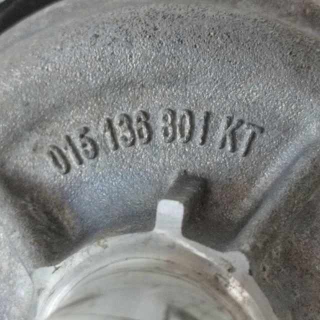 PORSCHE TAYCAN 9J1 POMPE CIRCULATION EAU 9J1965567F