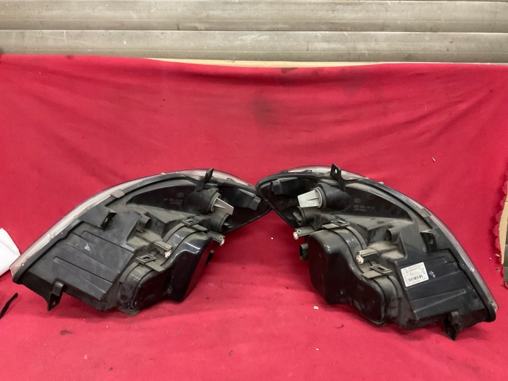 MERCEDES SPRINTER W906 PHARE DROITE GAUCHE AVANT A9068200261/A9068200161
