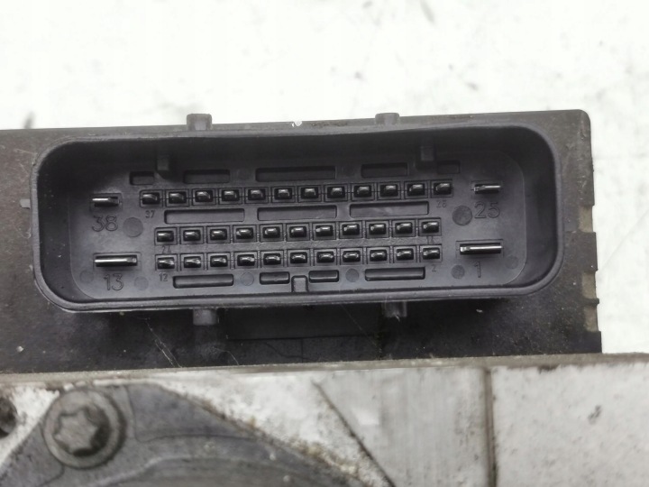 BMW 5 E60 E61 2007 POMPE ABS