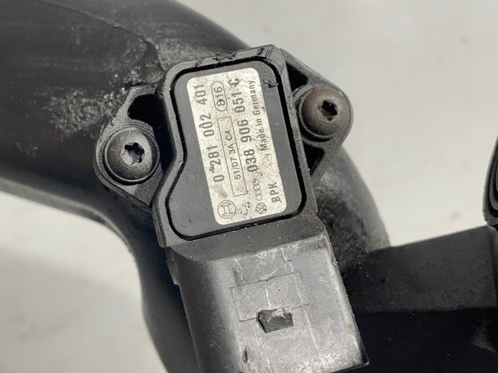 TUYAU CONDUIT D'AIR AIR 03C145673C VW TOURAN 1 LIFT