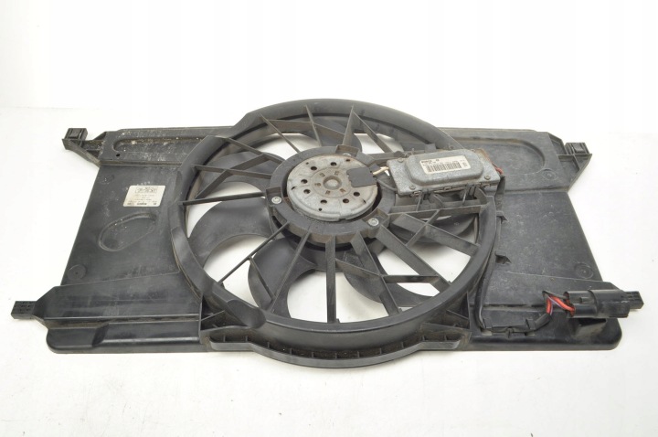 VOLVO V50 I 1 03-11 UNIVERSEL VENTILATEUR RADIATEUR 3135103654 D4204T