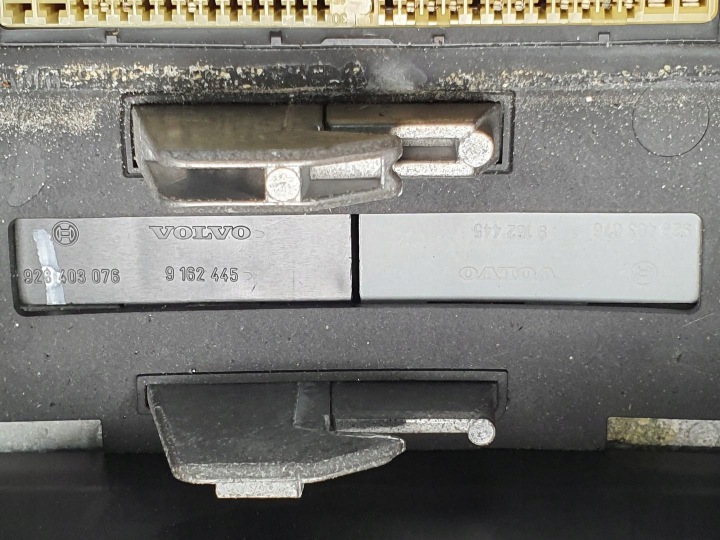 CHÂSSIS BOÎTES FUSIBLES VOLVO V70 I S70 9128305 9162445