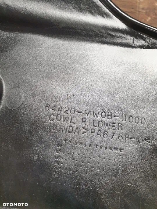 PRISE DÉFLECTEUR D'AIR INFÉRIEURE DROITE HONDA CBR 900 RR SC28