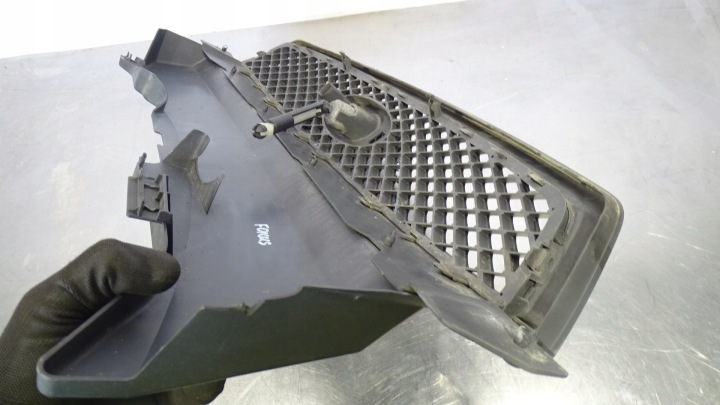 GRILLE CALANDRE FORD FOCUS 1.8