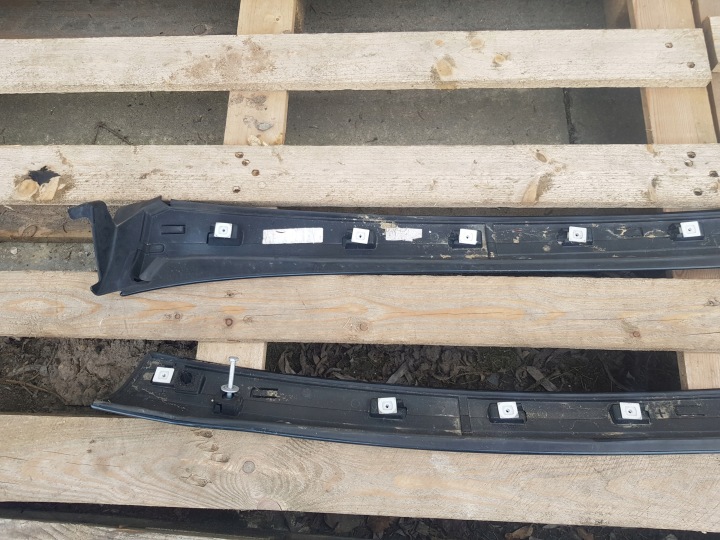 OPEL ZAFIRA C MOULURE PROTECTION MONTANTS PARE-BRISE GAUCHE DROITE VERTE