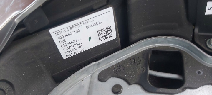 MERCEDES W213 UNIVERSEL A0004607103 VOLANT MULTIFONCTION AVEC LAMES EUROPE