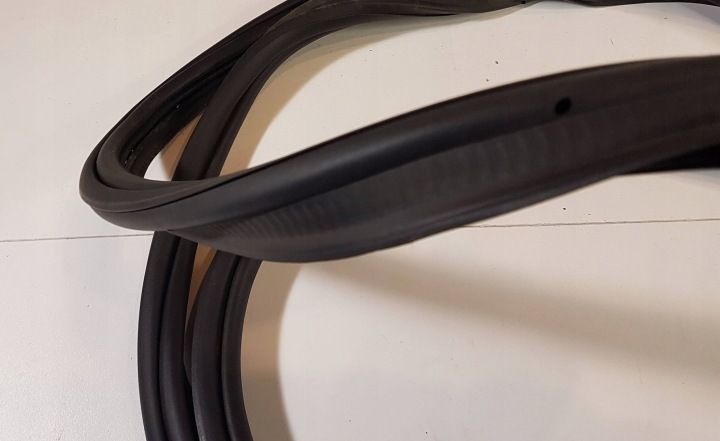2022 VOLKSWAGEN ID.4 JOINT D'ÉTANCHÉITÉ COUVERCLES DE COFFRE COUVERCLES DE COFFRE 11A827705B