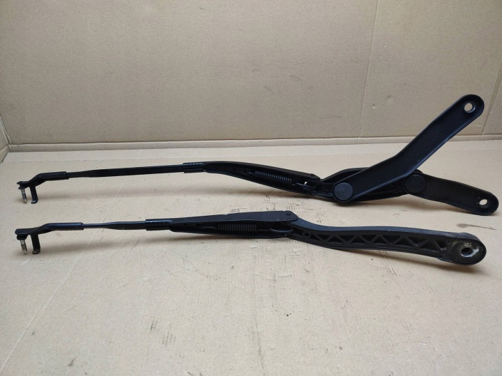 BRAS ESSUIE-GLACES AVANT MERCEDES-BENZ E-CLASS W212 W212 2011 A2128200944