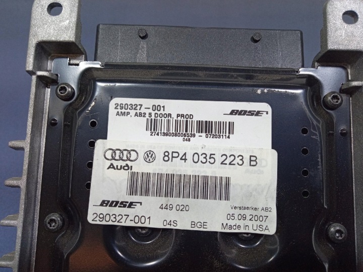 AUDI A3 8P LIFT 05- AMPLIFICATEUR RADIO AUDIO BOSE 8P4035223B