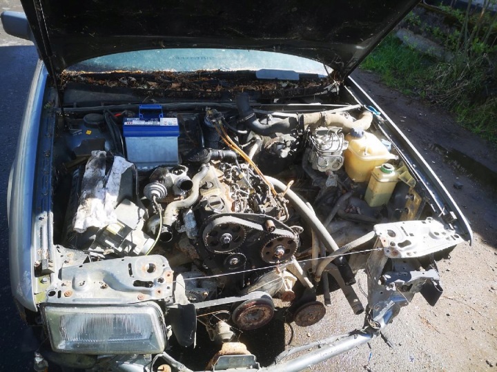 AUDI 80 DÉFLECTEURS AIR VERS CABINES 1993 1.9L 893820971