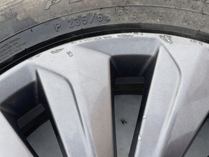 ROUES PNEUS JANTES ALUMINIUM LAND ROVER L550 X19 5X108 LK72-1007-MA