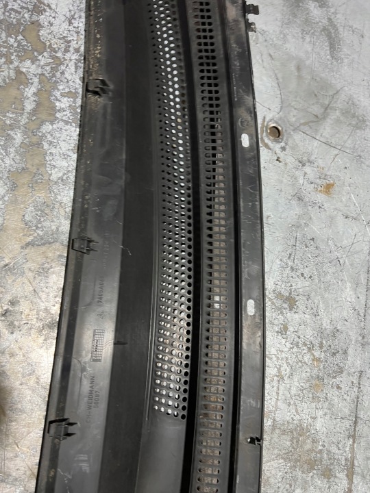 DOUBLURE DE PASSAGE DE ROUE SUPÉRIEUR PLASTIQUE MITSUBISHI COLT VI MK6 7405A045 Z30 CZ3